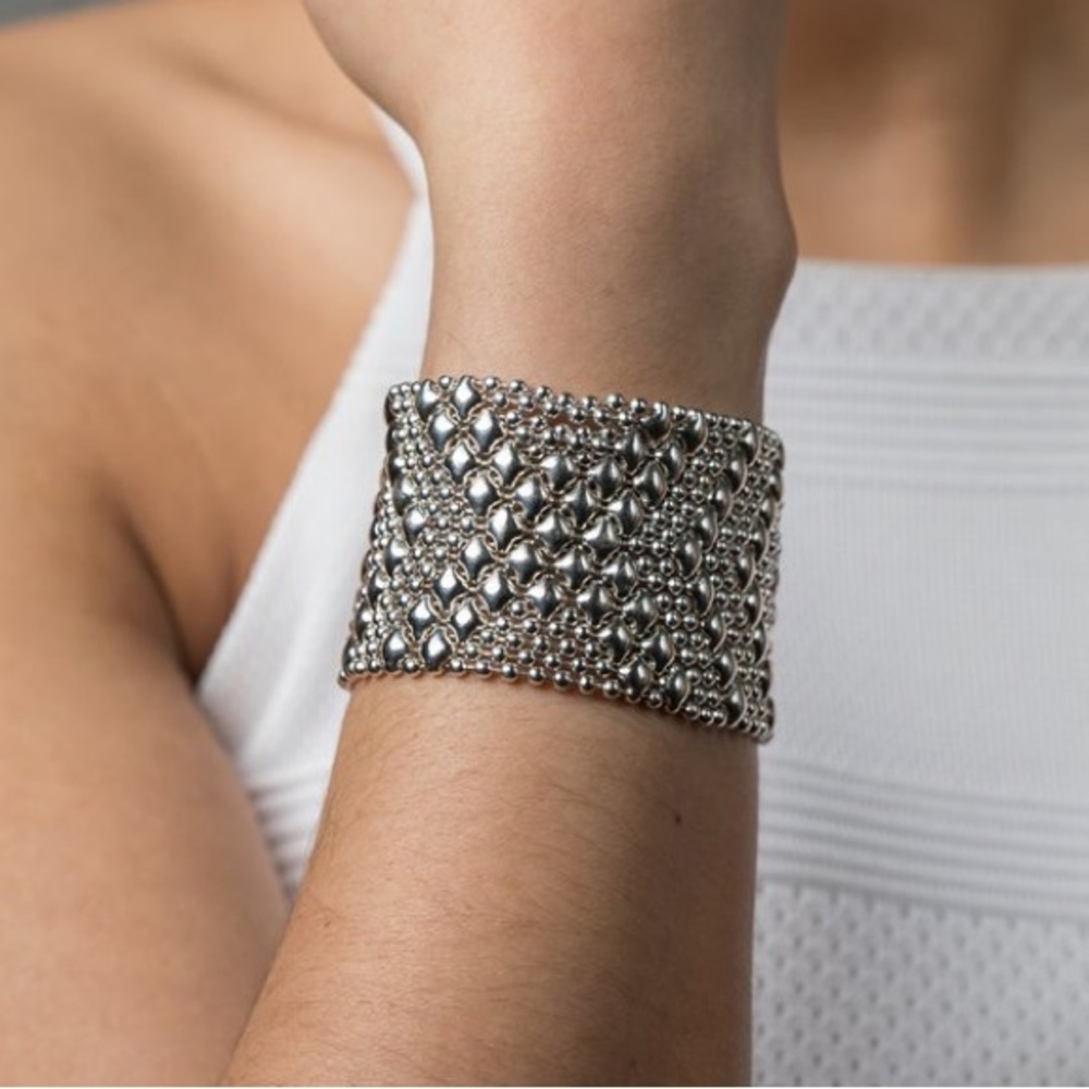 Liquid Metal Bracelet - Picture 5 of 16